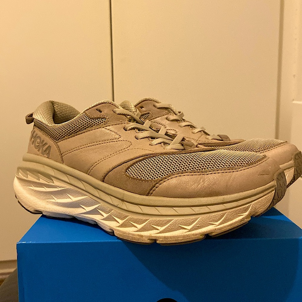 Hoka Bondi L Unisex Size 8.5 women 7.5 men